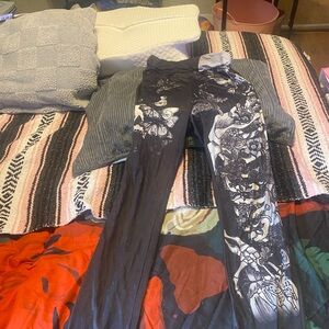 Black and White Graphic Leggings